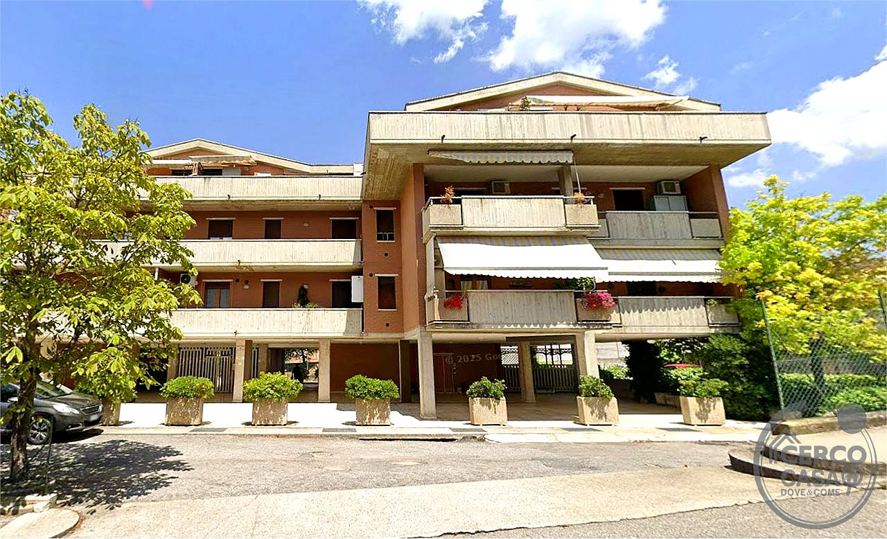 TRILOCALE VENDITA PERUGIA SETTEVALLI