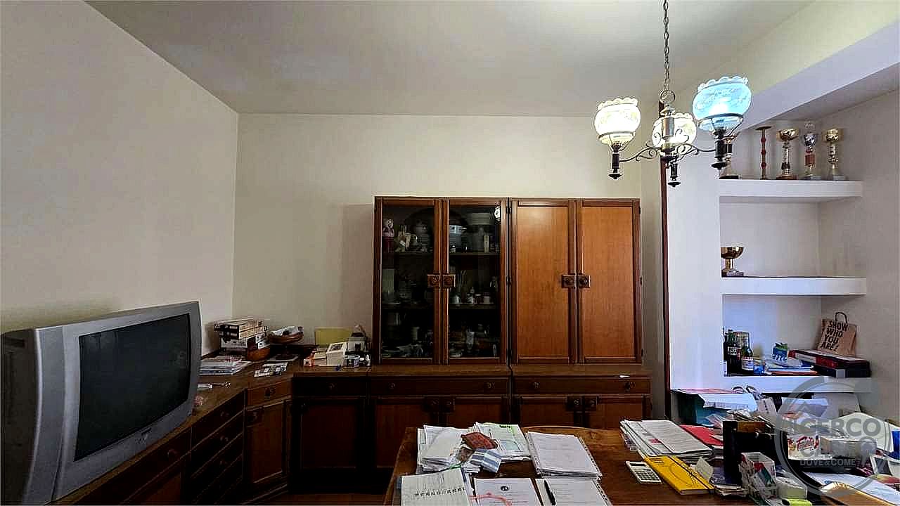 4 O PIÙ LOCALI VENDITA PERUGIA · foto 22