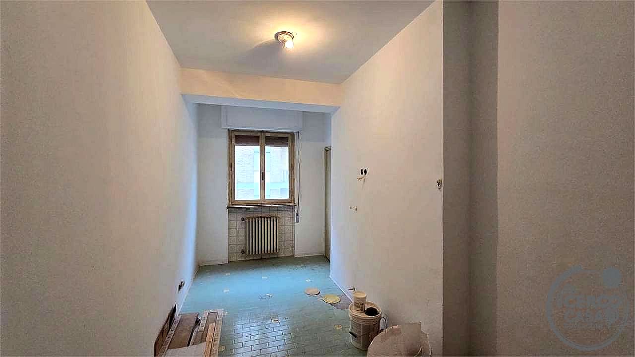 4 O PIÙ LOCALI VENDITA PERUGIA · foto 18