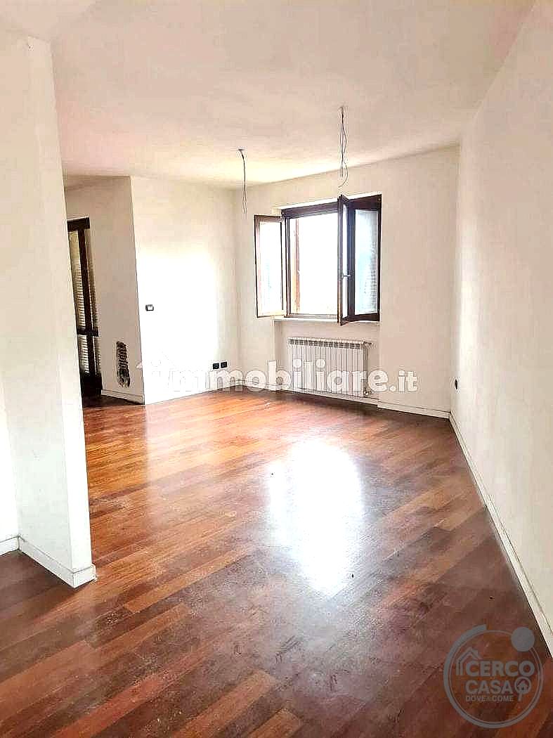 4 O PIÙ LOCALI VENDITA PERUGIA PONTE RIO · foto 1