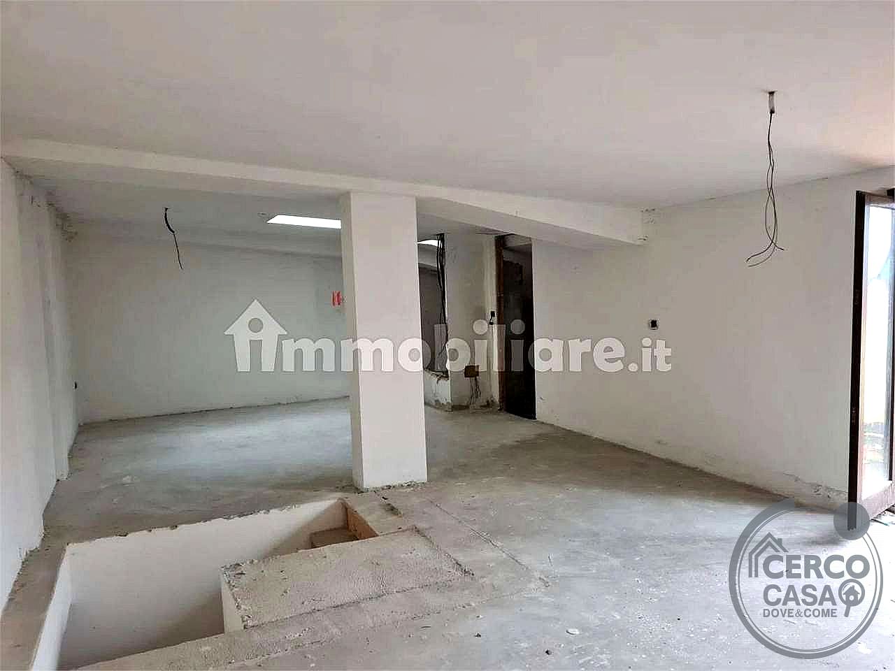 4 O PIÙ LOCALI VENDITA PERUGIA PONTE RIO · foto 2