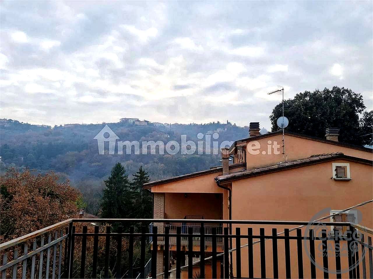 4 O PIÙ LOCALI VENDITA PERUGIA PONTE RIO · foto 7