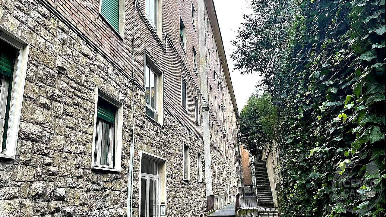 4 O PIÙ LOCALI VENDITA PERUGIA MONTELUCE · foto 15