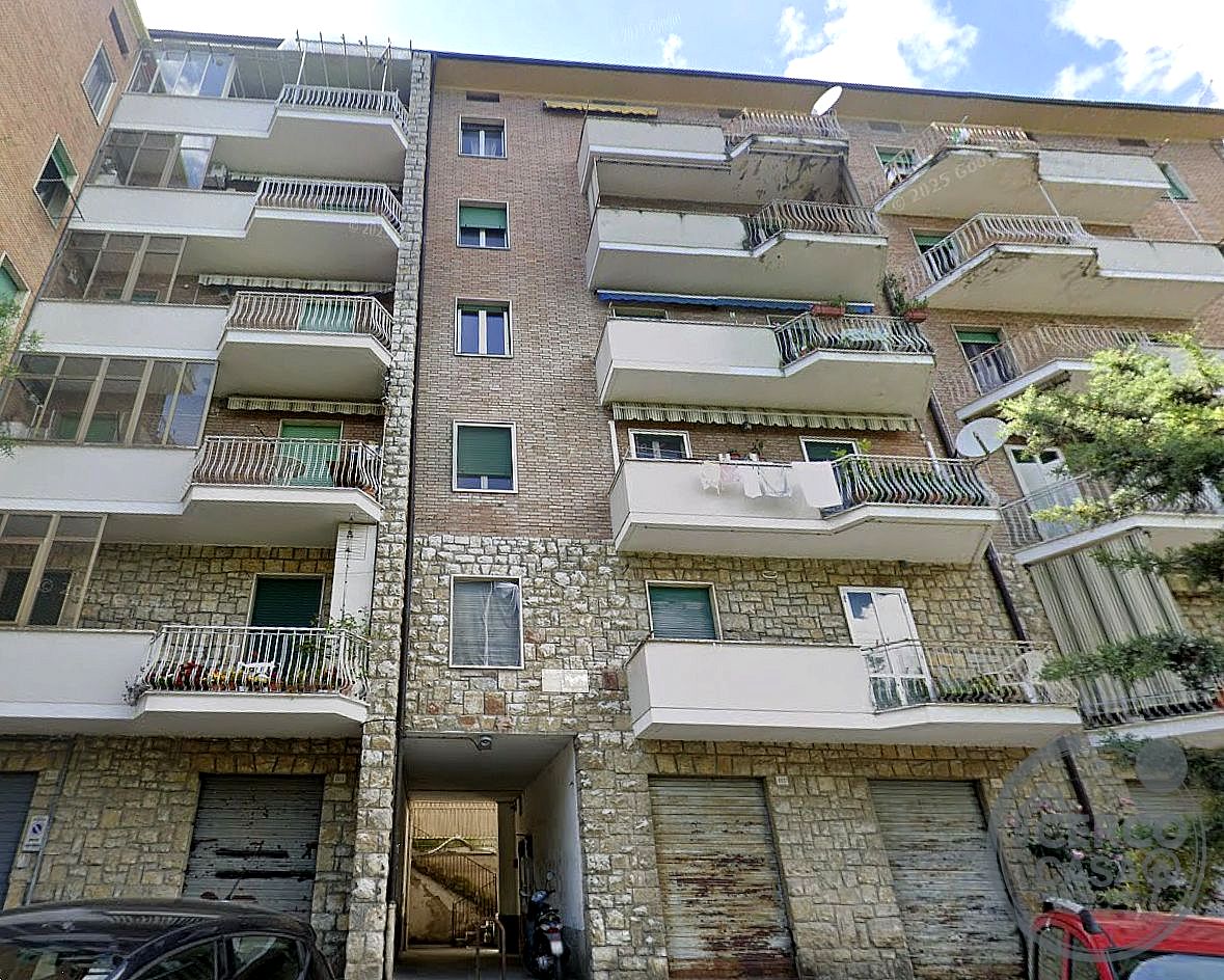 4 O PIÙ LOCALI VENDITA PERUGIA MONTELUCE · foto 3