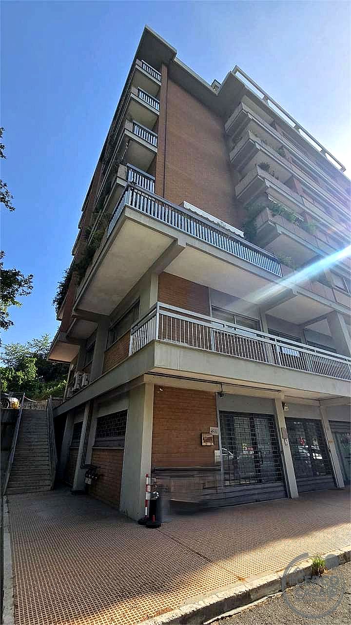 NEGOZIO VENDITA PERUGIA · foto 11