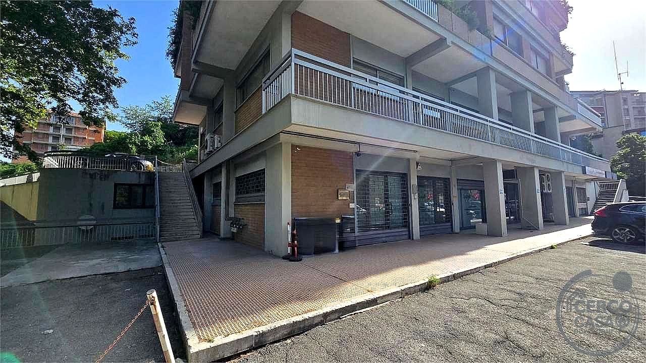 NEGOZIO VENDITA PERUGIA · foto 12
