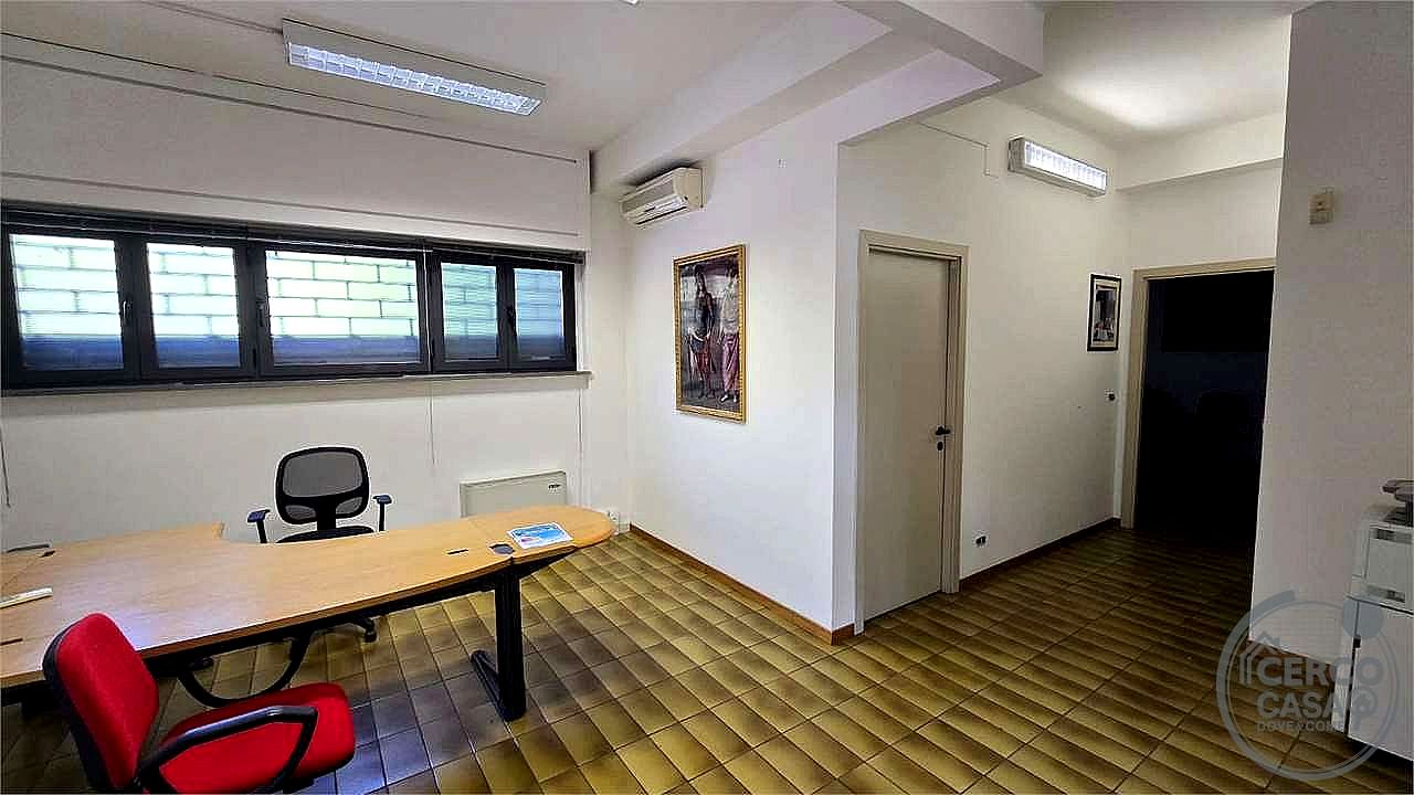 NEGOZIO VENDITA PERUGIA · foto 21