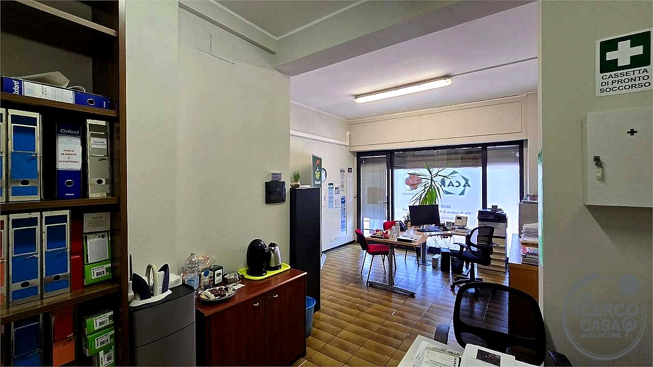 NEGOZIO VENDITA PERUGIA · foto 29