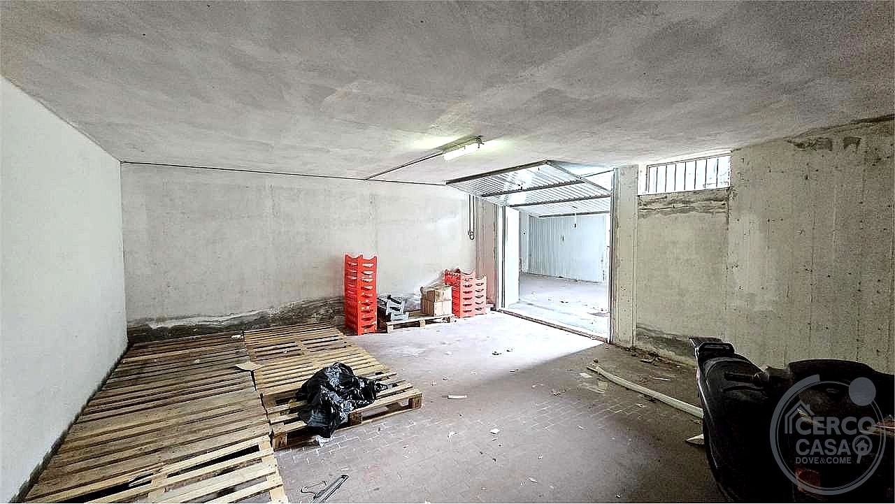 NEGOZIO VENDITA PERUGIA · foto 4