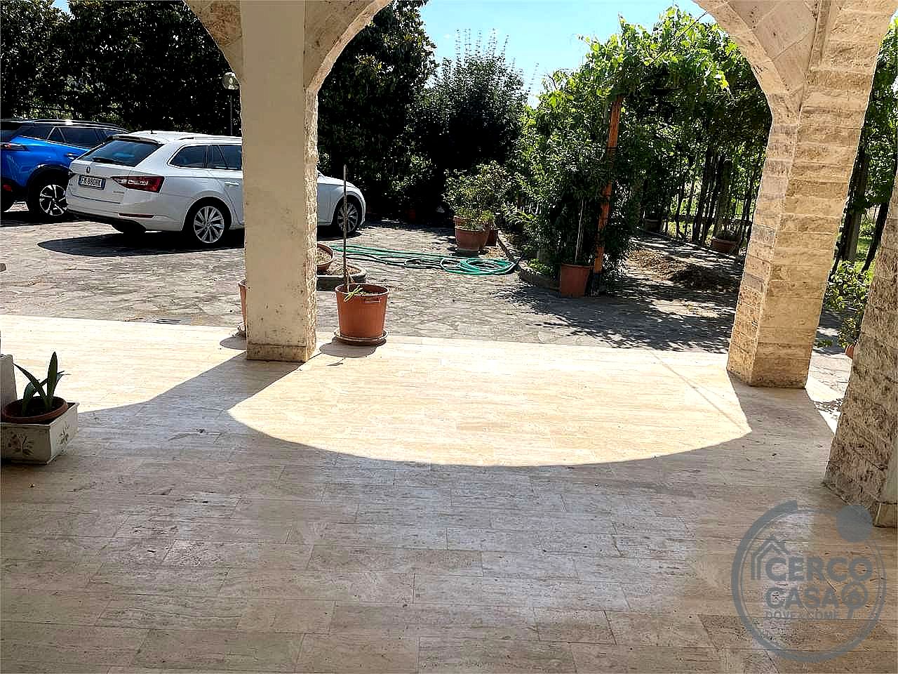 VILLA A SCHIERA VENDITA MAGIONE · foto 40
