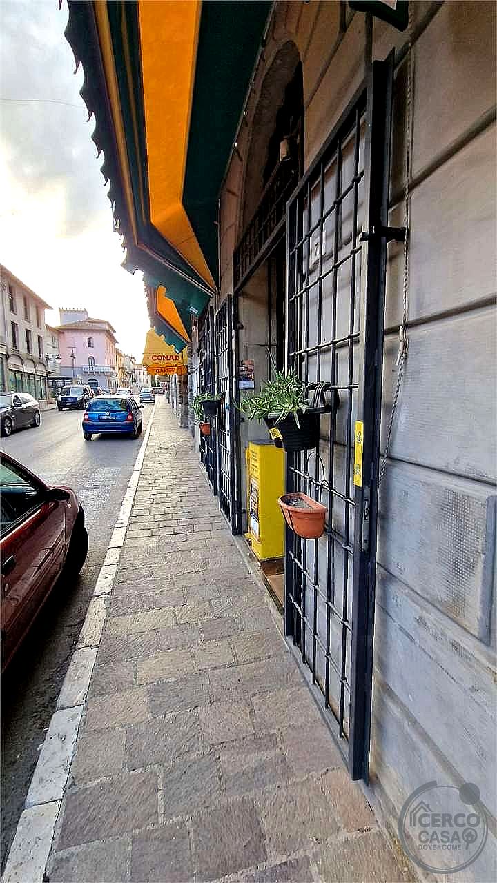 NEGOZIO VENDITA MAGIONE · foto 11