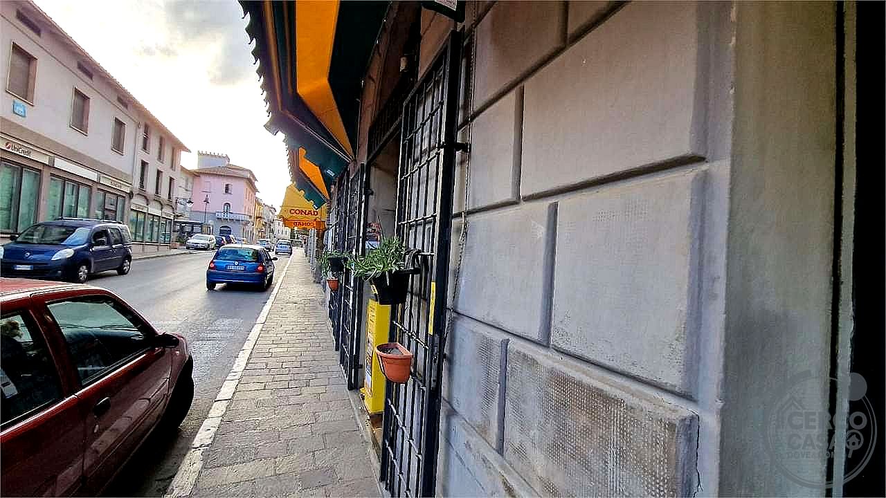 NEGOZIO VENDITA MAGIONE · foto 12