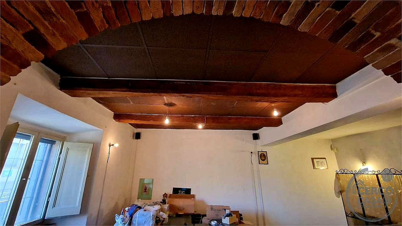 NEGOZIO VENDITA MAGIONE · foto 3