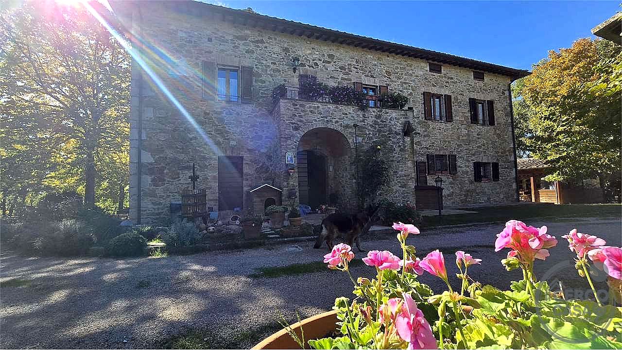 RUSTICO - CASALE VENDITA CORCIANO MANTIGNANA · foto 19