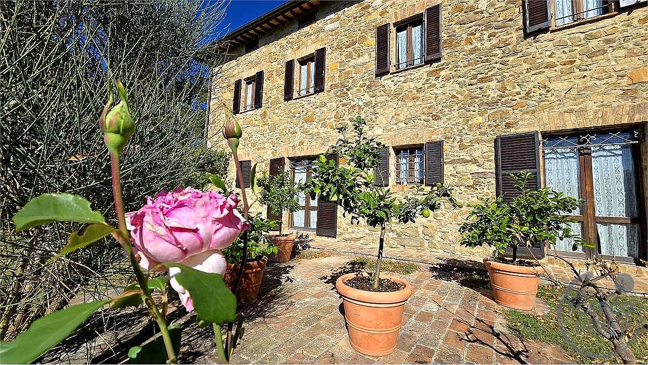 RUSTICO - CASALE VENDITA CORCIANO MANTIGNANA · foto 26