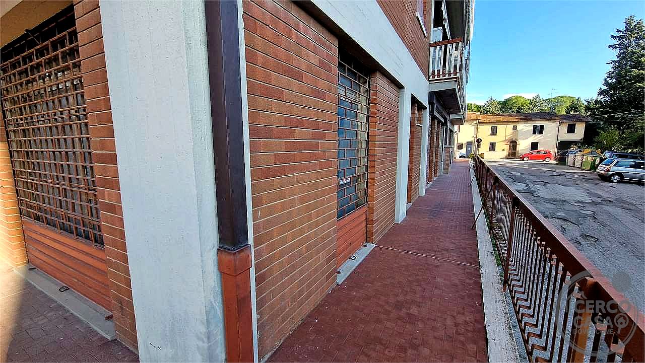 NEGOZIO VENDITA PERUGIA SAN SISTO · foto 12