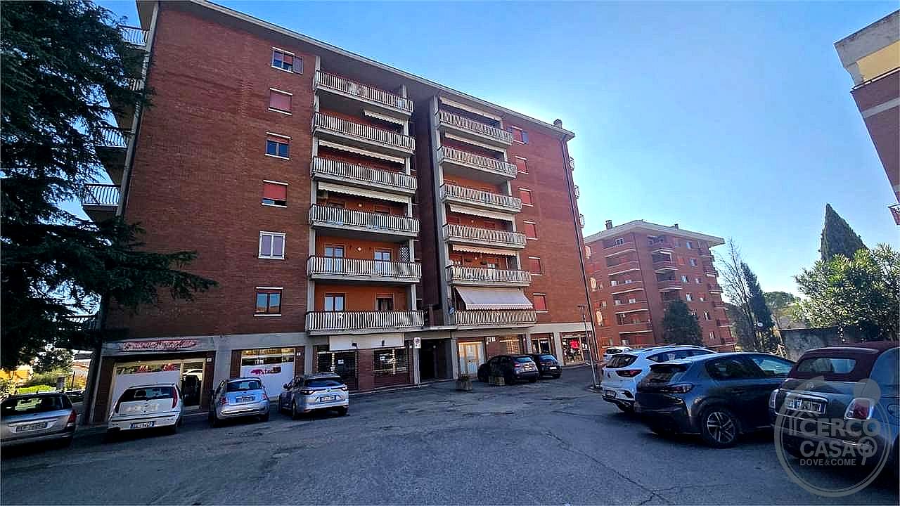 NEGOZIO VENDITA PERUGIA SAN SISTO · foto 3