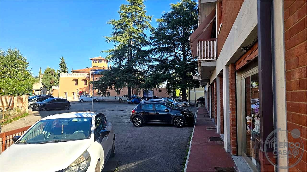NEGOZIO VENDITA PERUGIA SAN SISTO · foto 7