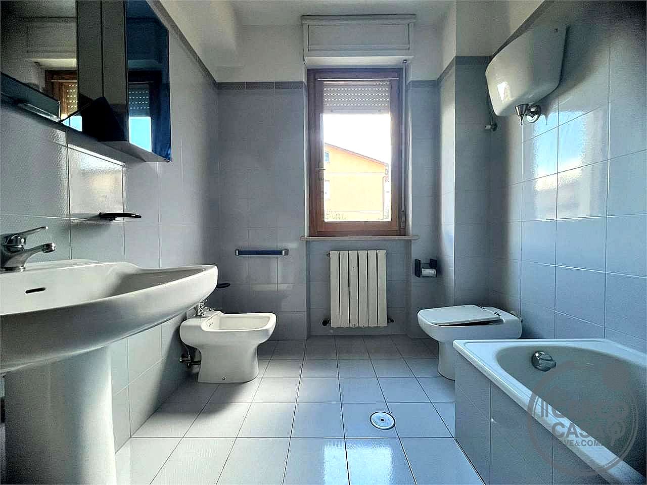 4 O PIÙ LOCALI VENDITA PERUGIA SANTA SABINA · foto 13
