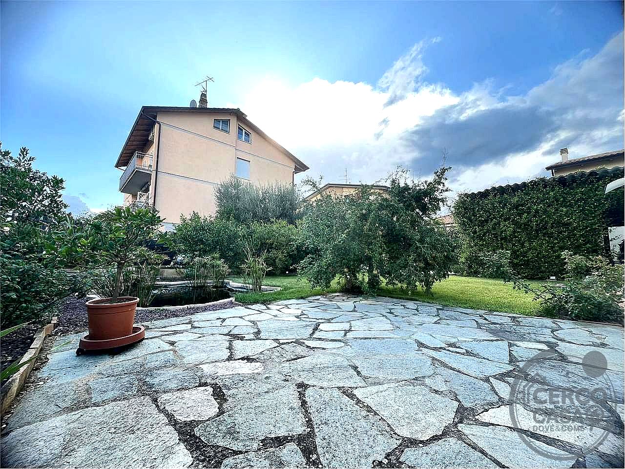 4 O PIÙ LOCALI VENDITA PERUGIA SANTA SABINA · foto 24