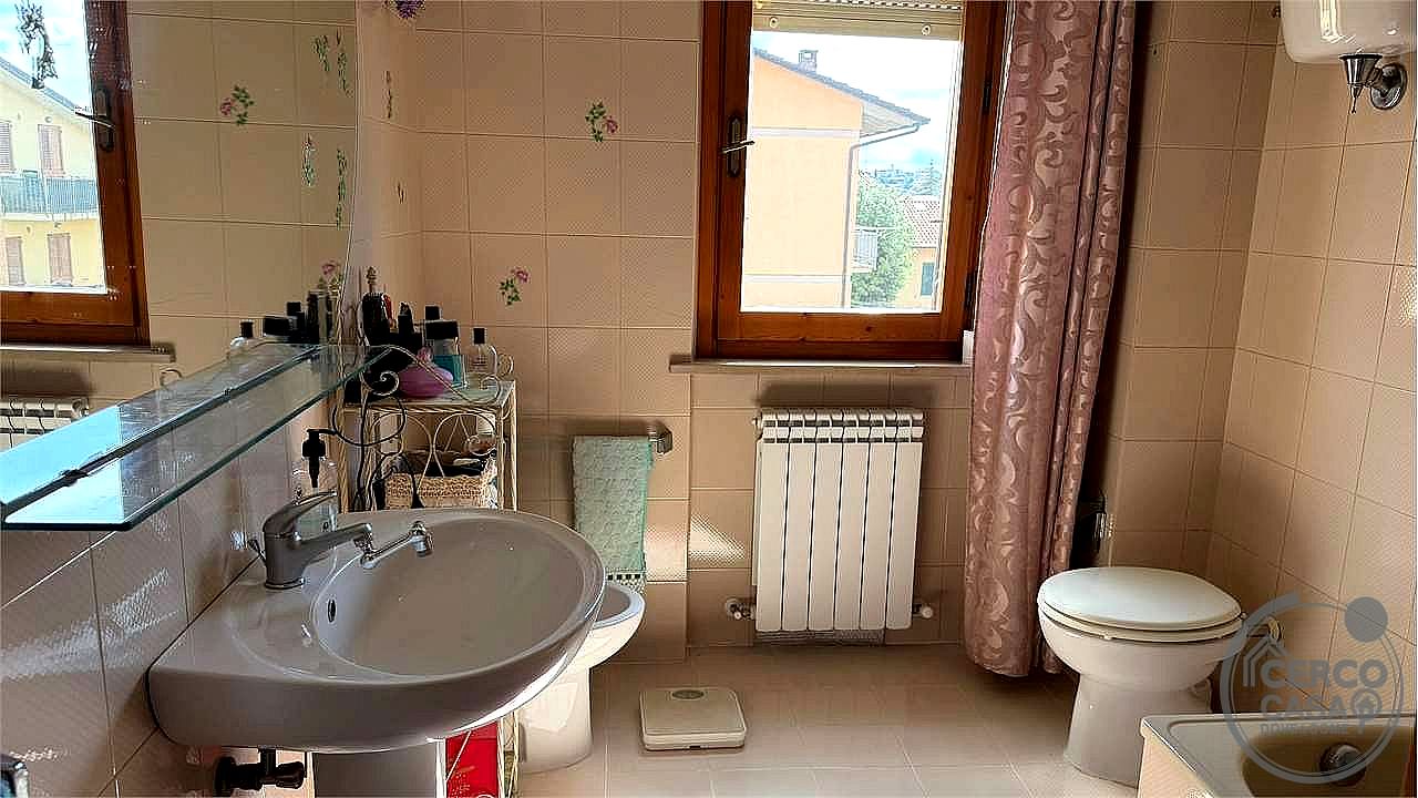 4 O PIÙ LOCALI VENDITA PERUGIA SANTA SABINA · foto 13