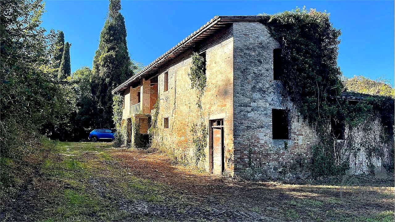 RUSTICO - CASALE VENDITA DERUTA CASALINA