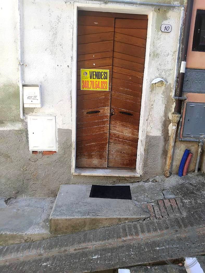 CIELO - TERRA VENDITA DERUTA CENTRO STORICO · foto 2