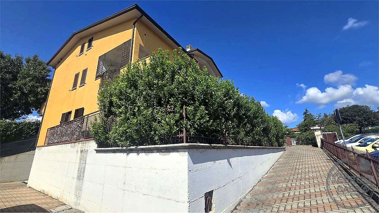 TRILOCALE VENDITA PERUGIA · foto 7