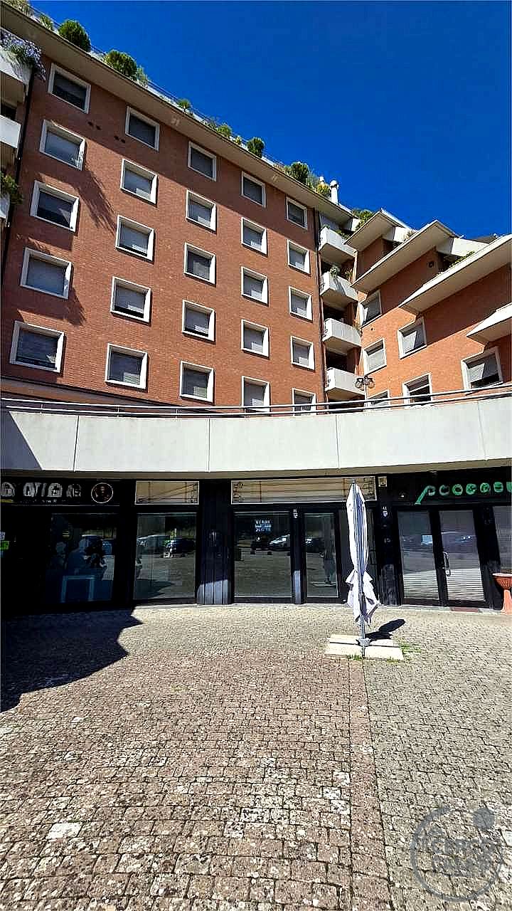 NEGOZIO VENDITA PERUGIA SAN SISTO · foto 4
