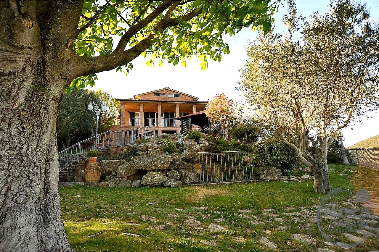 VILLA VENDITA CORCIANO · foto 24