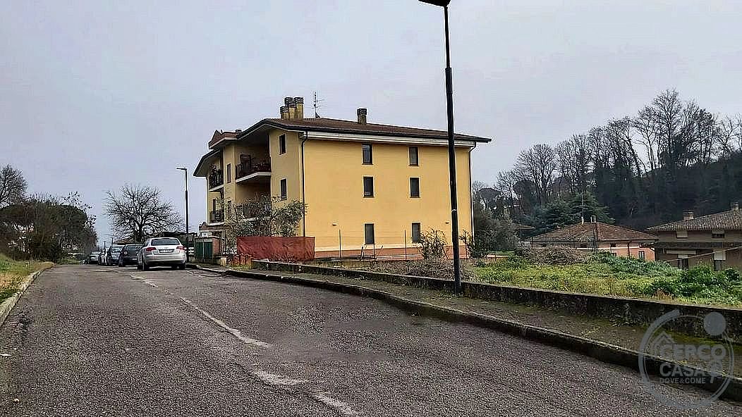 BILOCALE VENDITA MARSCIANO PAPIANO · foto 6