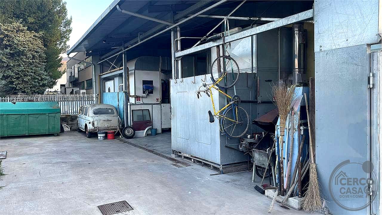 CAPANNONE VENDITA FOLIGNO · foto 17