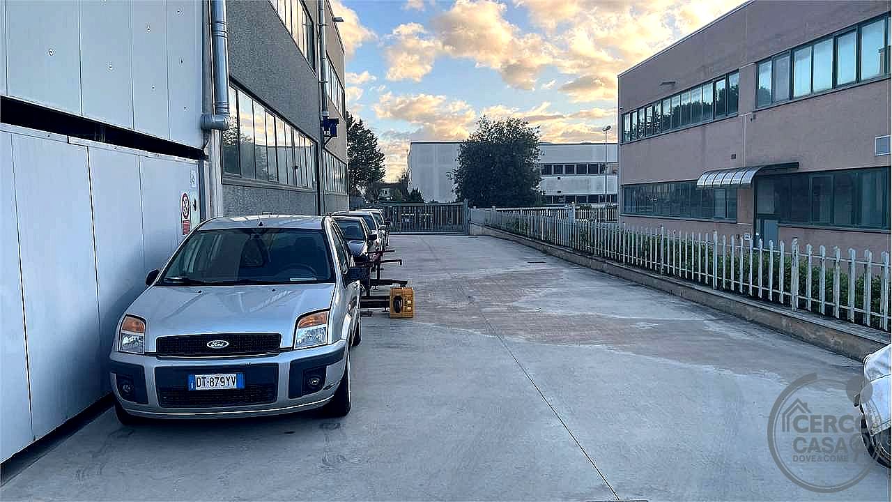 CAPANNONE VENDITA FOLIGNO · foto 18