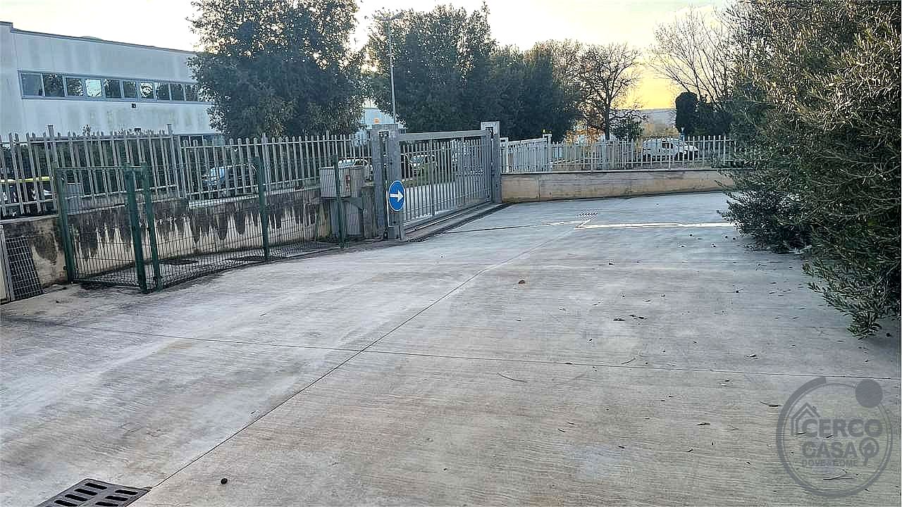 CAPANNONE VENDITA FOLIGNO · foto 24