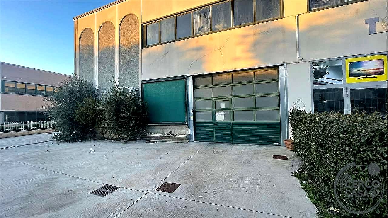 CAPANNONE VENDITA FOLIGNO · foto 26