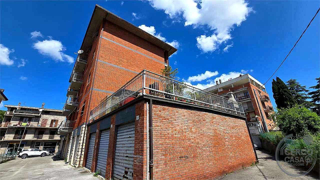 4 O PIÙ LOCALI VENDITA PERUGIA SAN SISTO · foto 6
