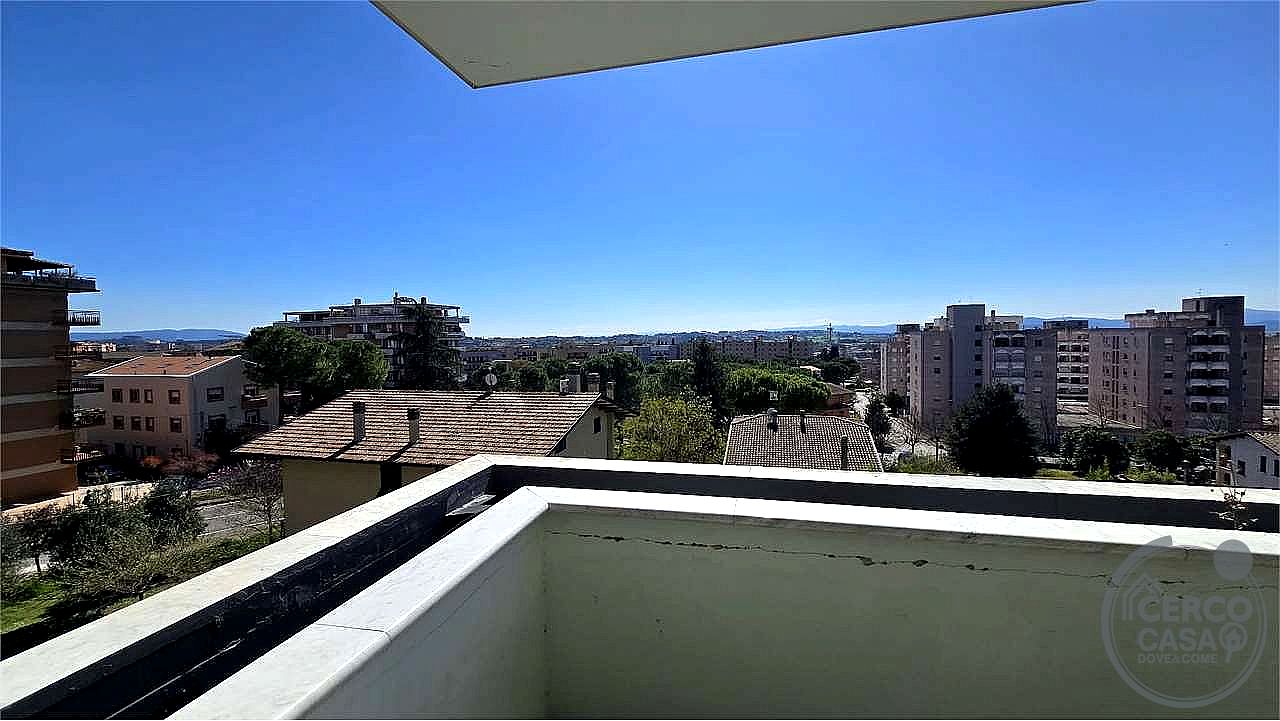 4 O PIÙ LOCALI VENDITA PERUGIA SAN SISTO · foto 32