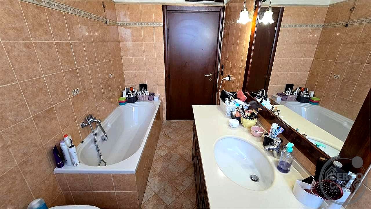 4 O PIÙ LOCALI VENDITA TORGIANO · foto 24