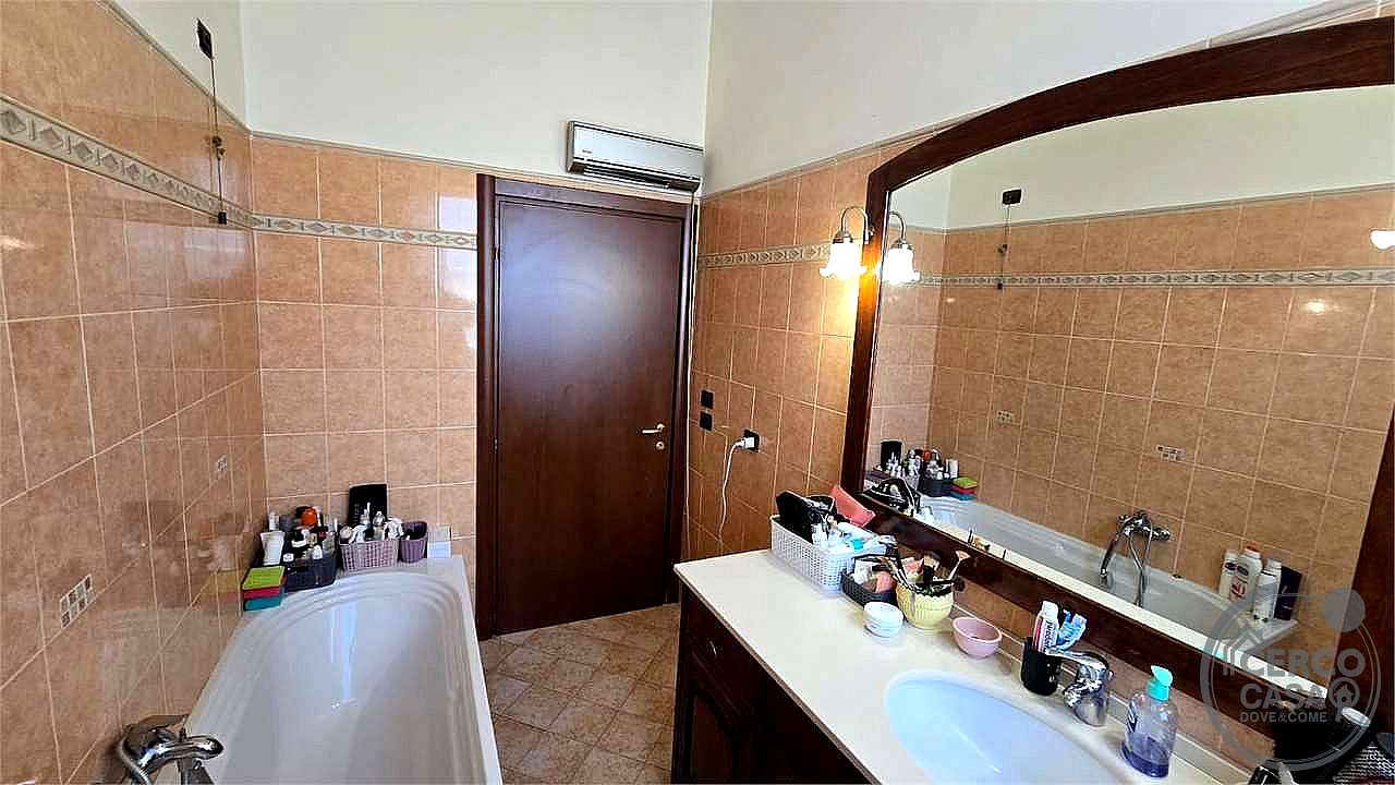 4 O PIÙ LOCALI VENDITA TORGIANO · foto 25