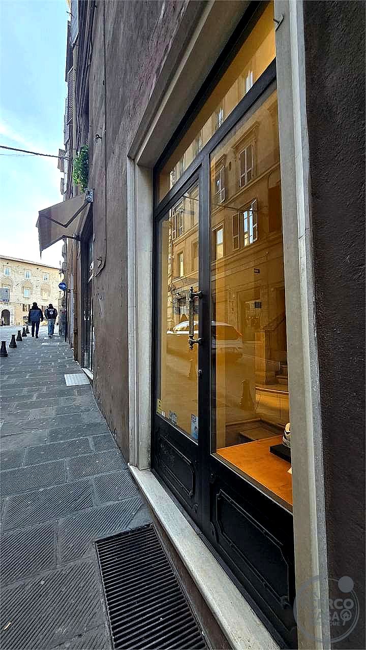 NEGOZIO VENDITA PERUGIA · foto 6