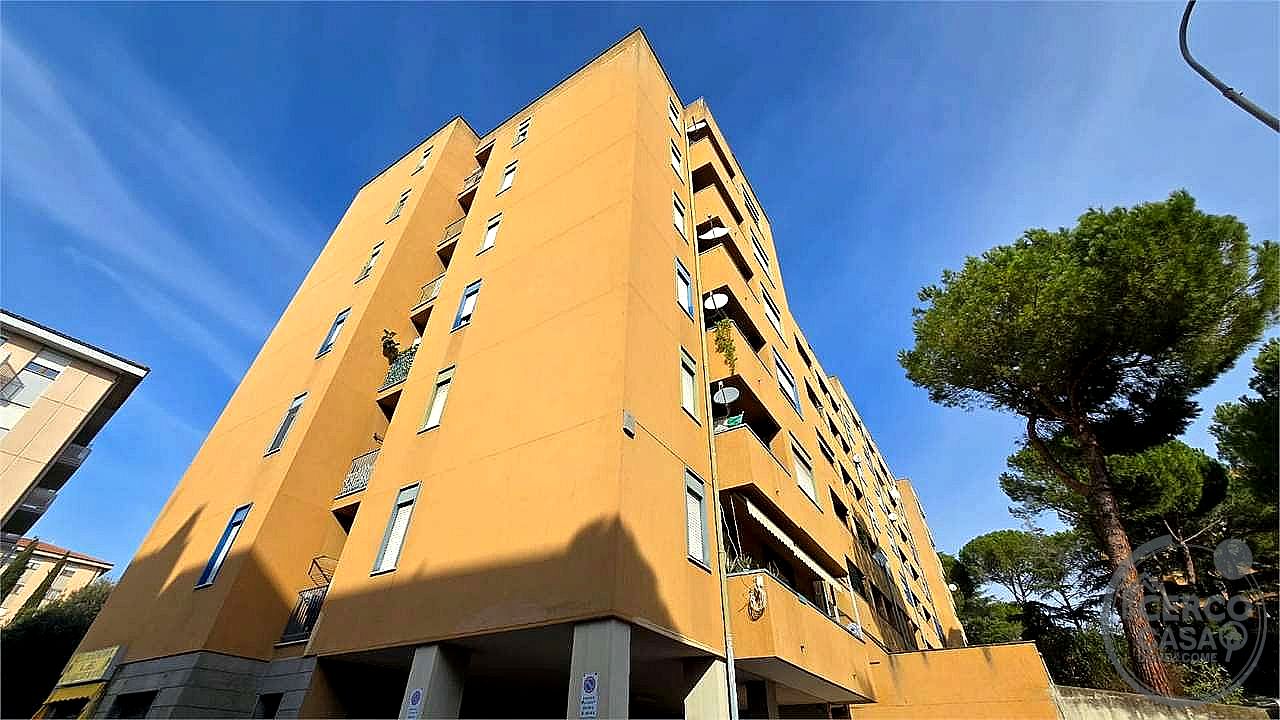 TRILOCALE VENDITA PERUGIA FERRO DI CAVALLO · foto 4