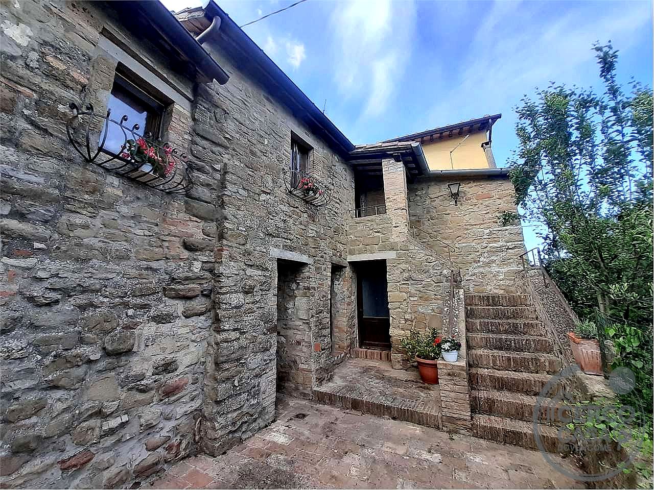 RUSTICO - CASALE VENDITA VALFABBRICA