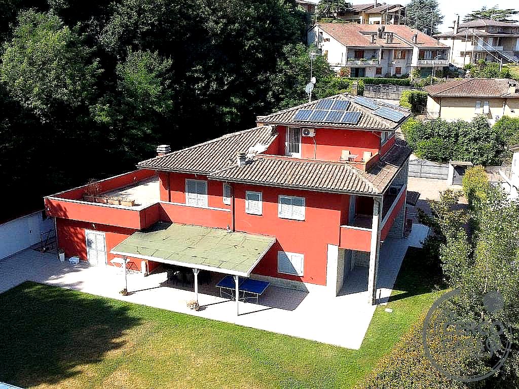 VILLA VENDITA DERUTA
