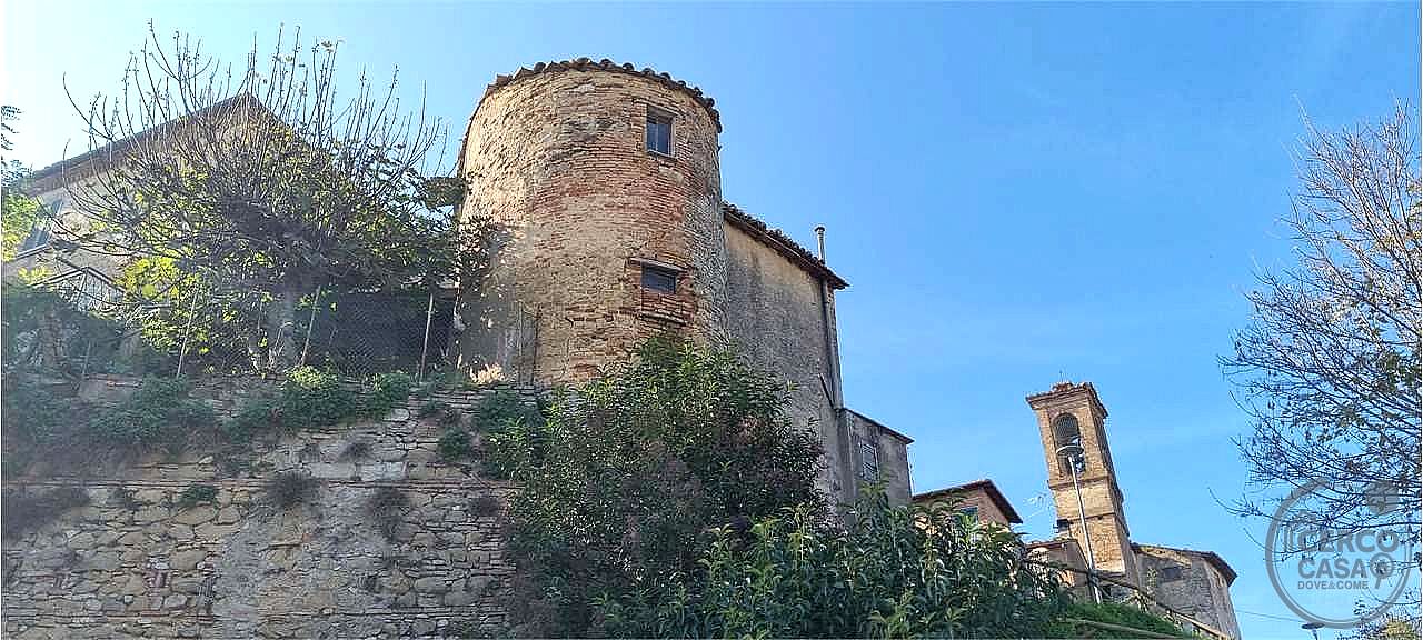 PALAZZO VENDITA MARSCIANO CASTELLO DELLE FORME · foto 1