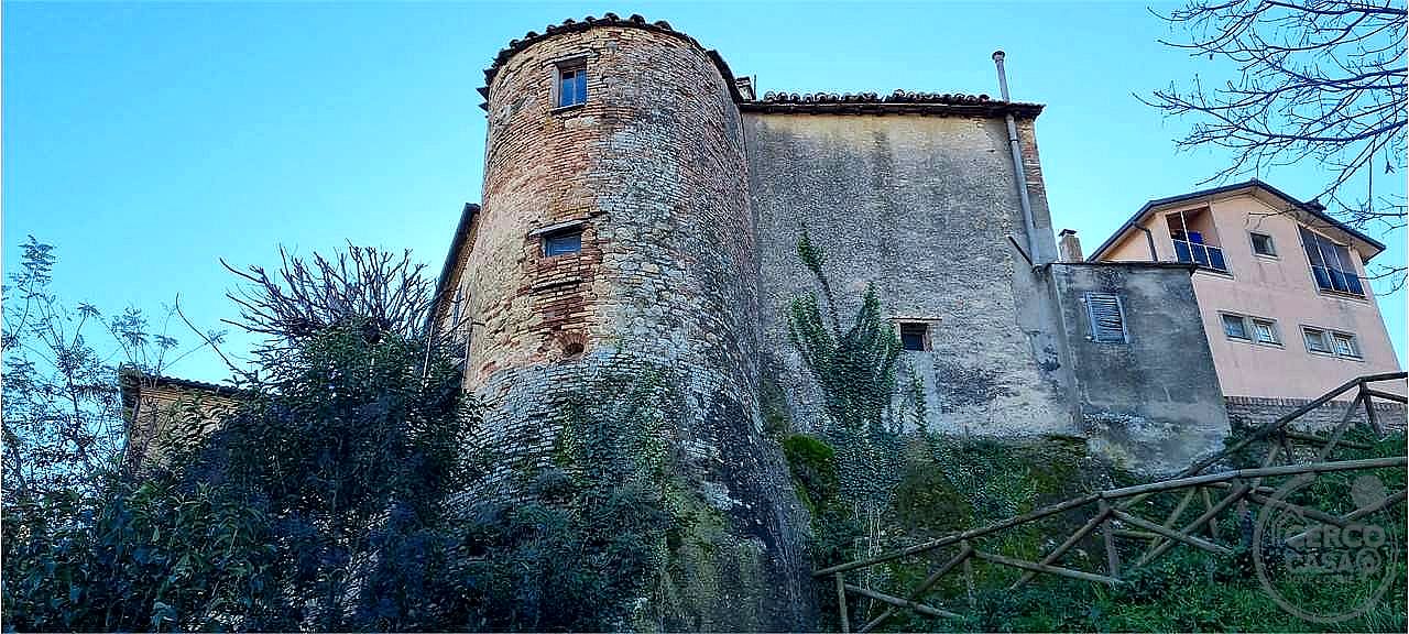 PALAZZO VENDITA MARSCIANO CASTELLO DELLE FORME · foto 2