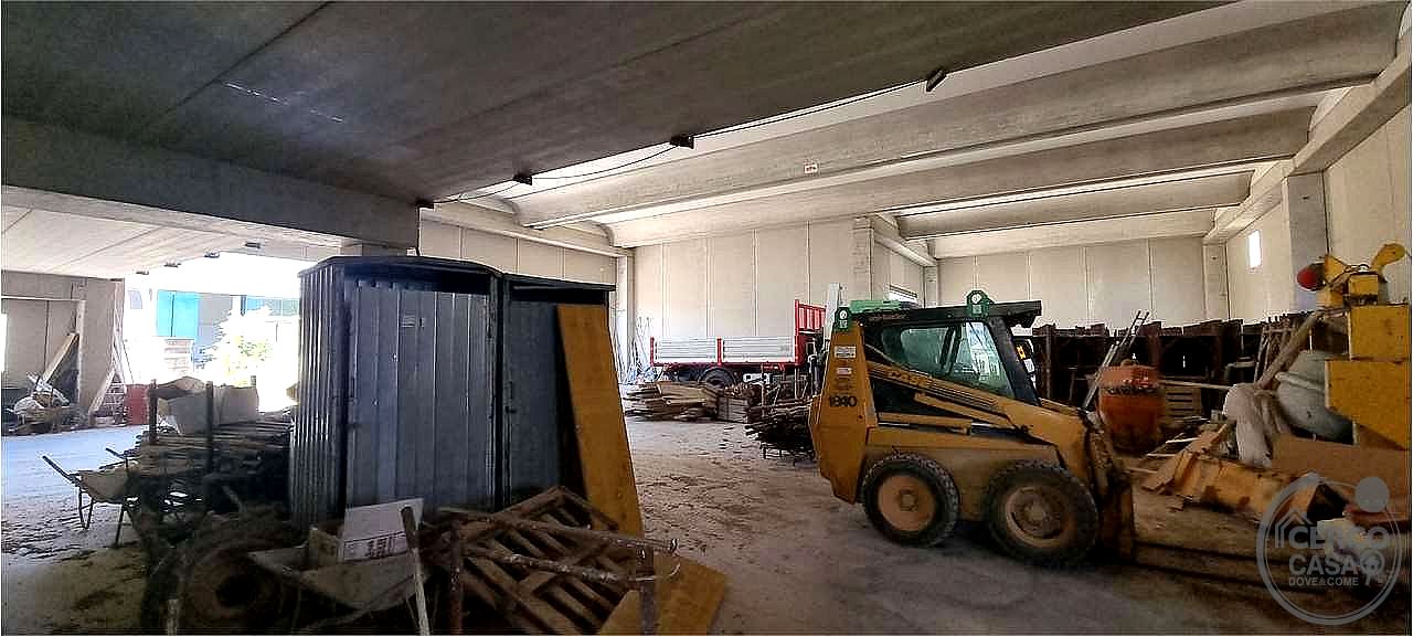 CAPANNONE VENDITA PERUGIA · foto 8