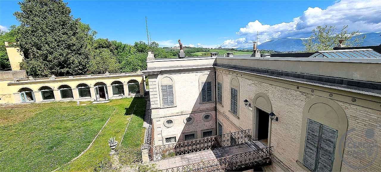 VILLA VENDITA SPOLETO · foto 38