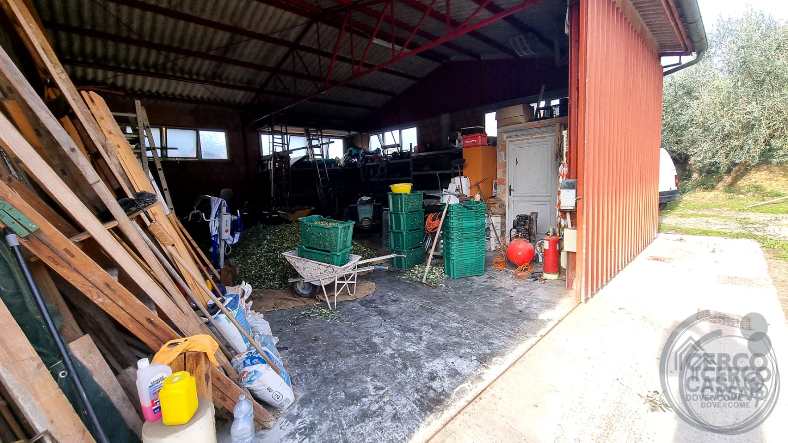 MAGAZZINO VENDITA PERUGIA · foto 5