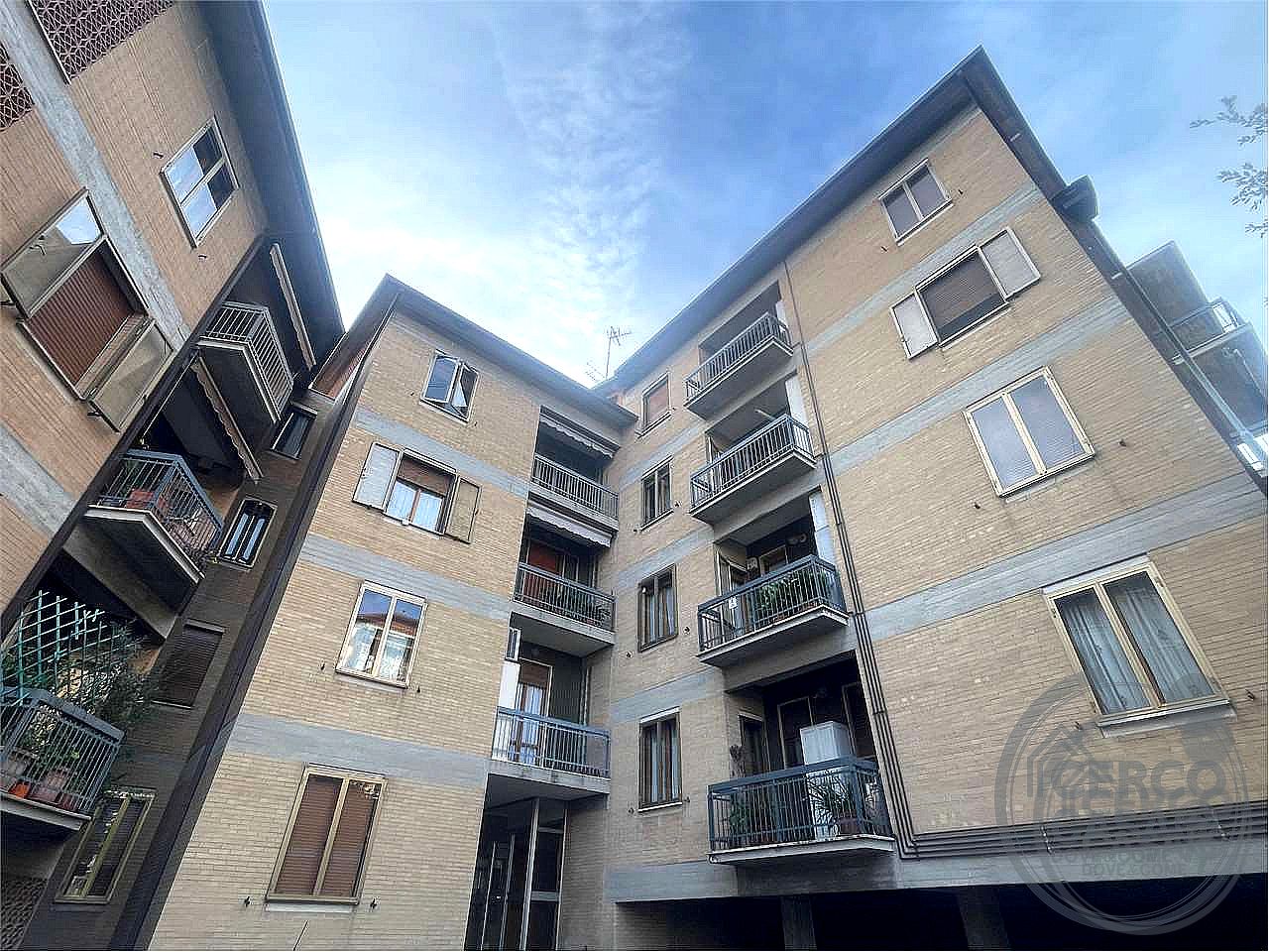 MAGAZZINO VENDITA PERUGIA · foto 26