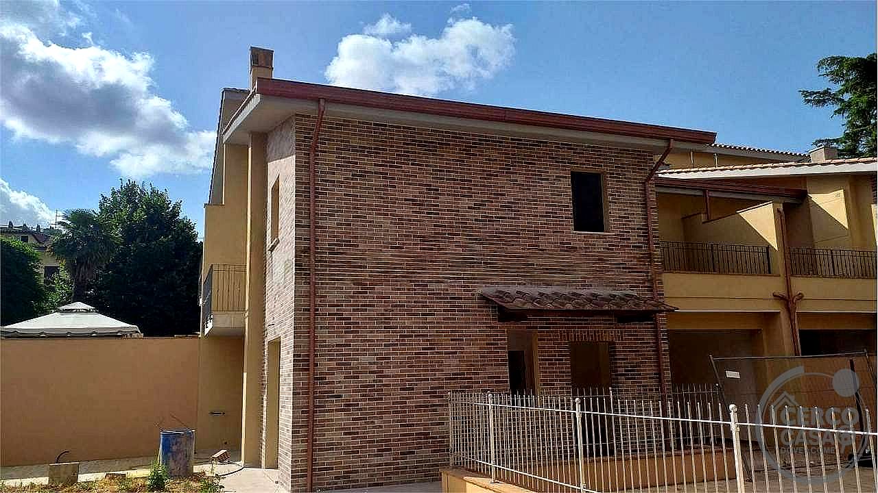 VILLA PORZIONE VENDITA PERUGIA SAN MARTINO IN CAMPO · foto 4